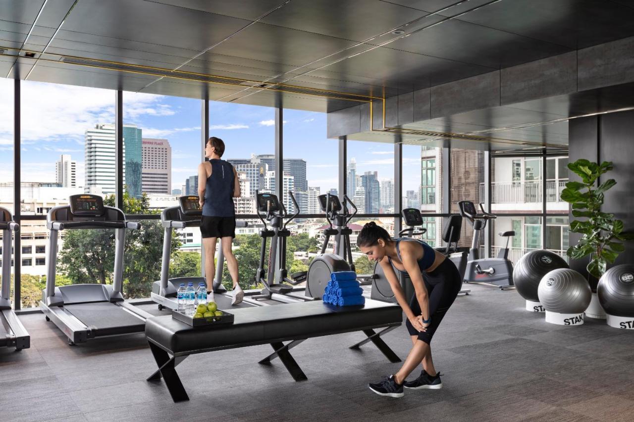 Ascott Embassy Sathorn Bangkok Hotel Kültér fotó The gym at The Standard