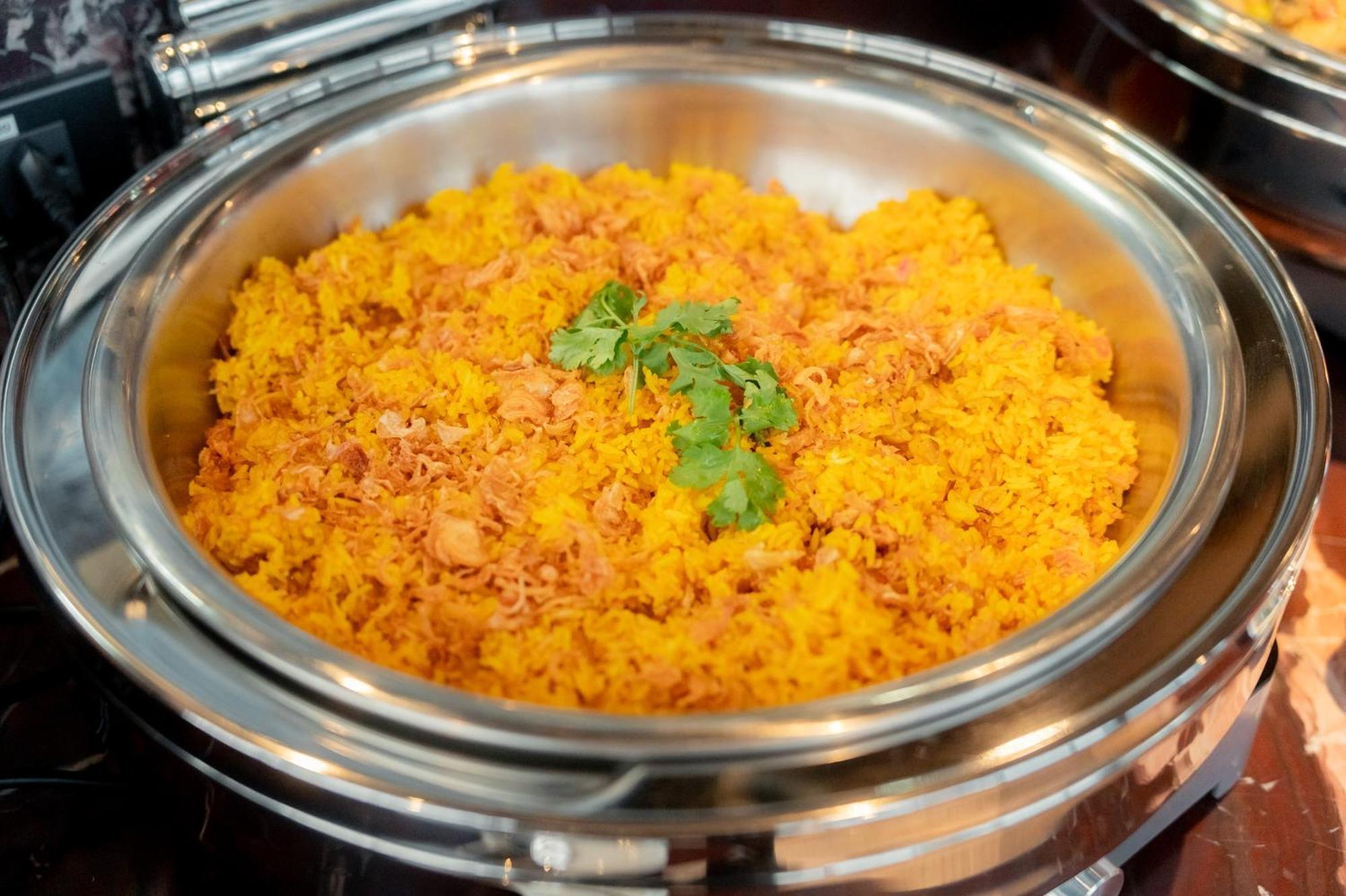 Ascott Embassy Sathorn Bangkok Hotel Kültér fotó Biryani